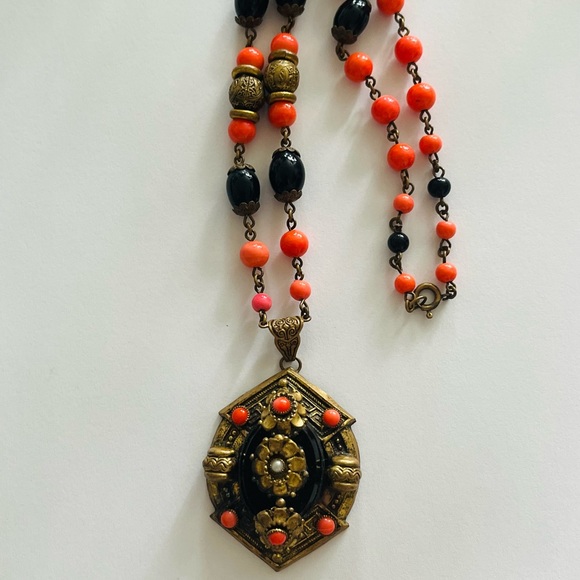 Vintage Neiger Brothers Art Deco Coral Czech Glass Necklace - Picture 2 of 11